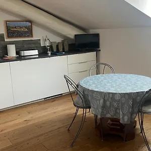 Meschihouse - Leonardo 35 Appartement